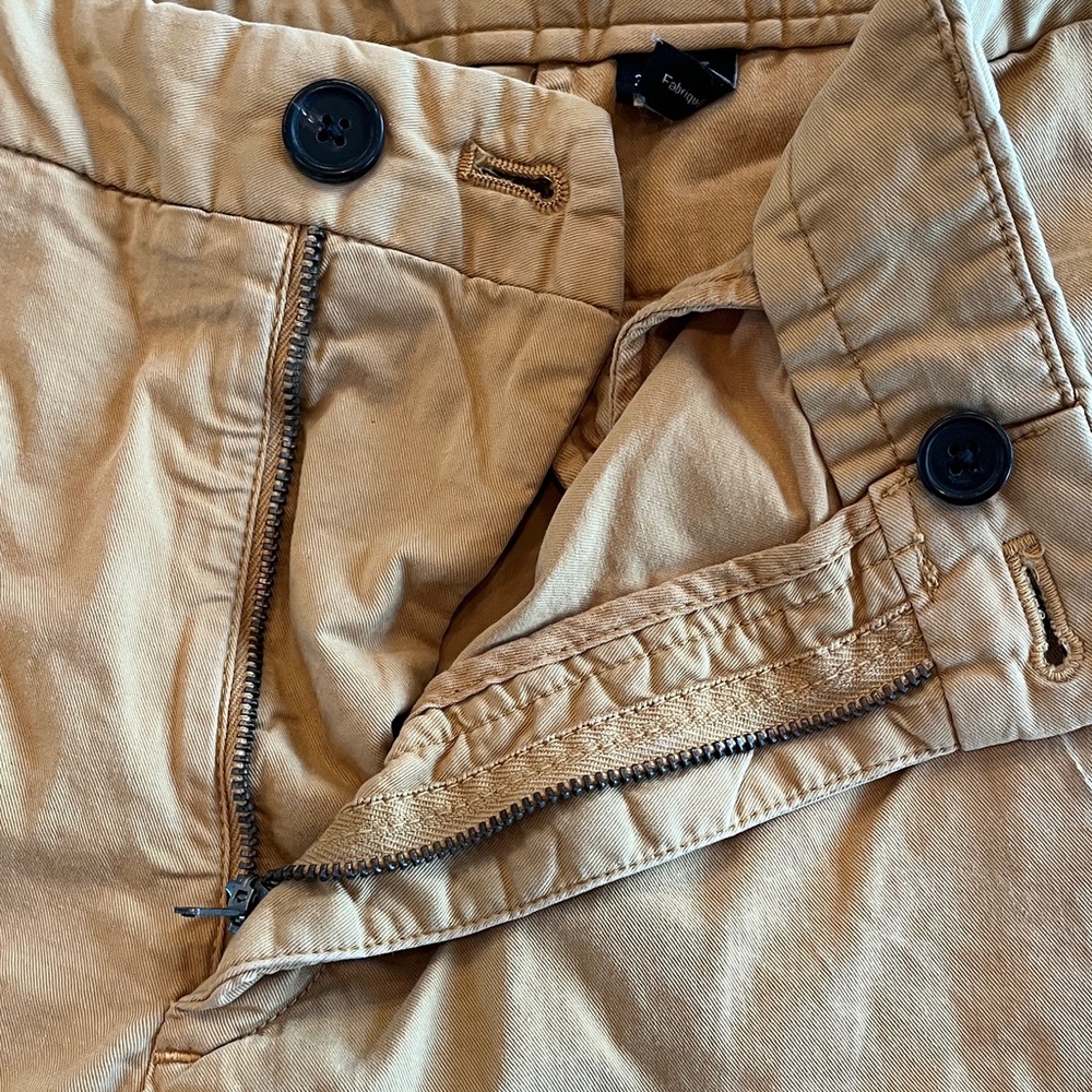 Theory Men's Tan Shorts - Picture 3 of 5